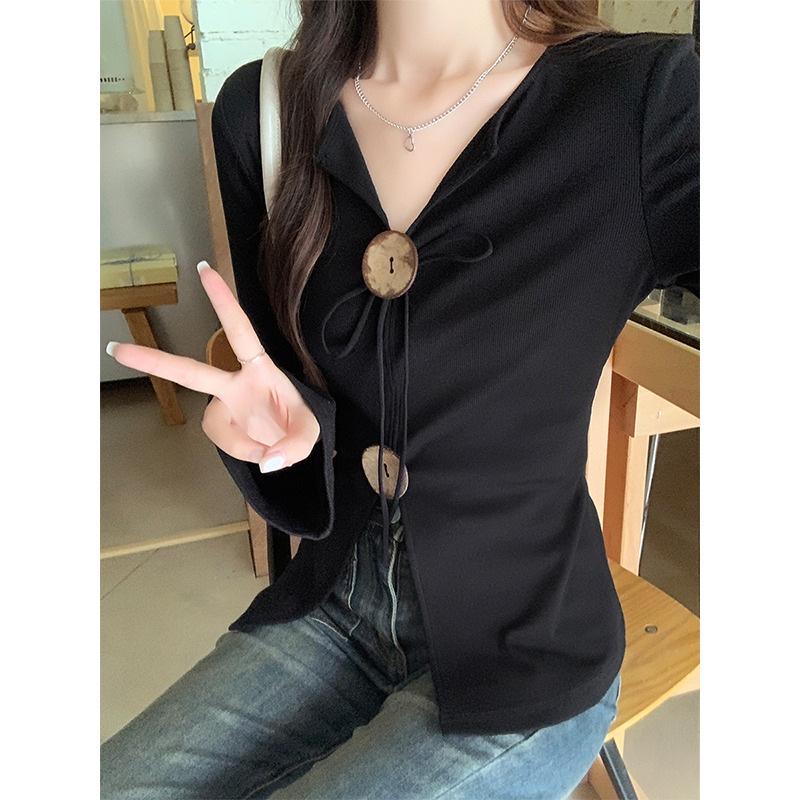 Chic V-Neck Long-Sleeve Slim Fit Black Top for Women