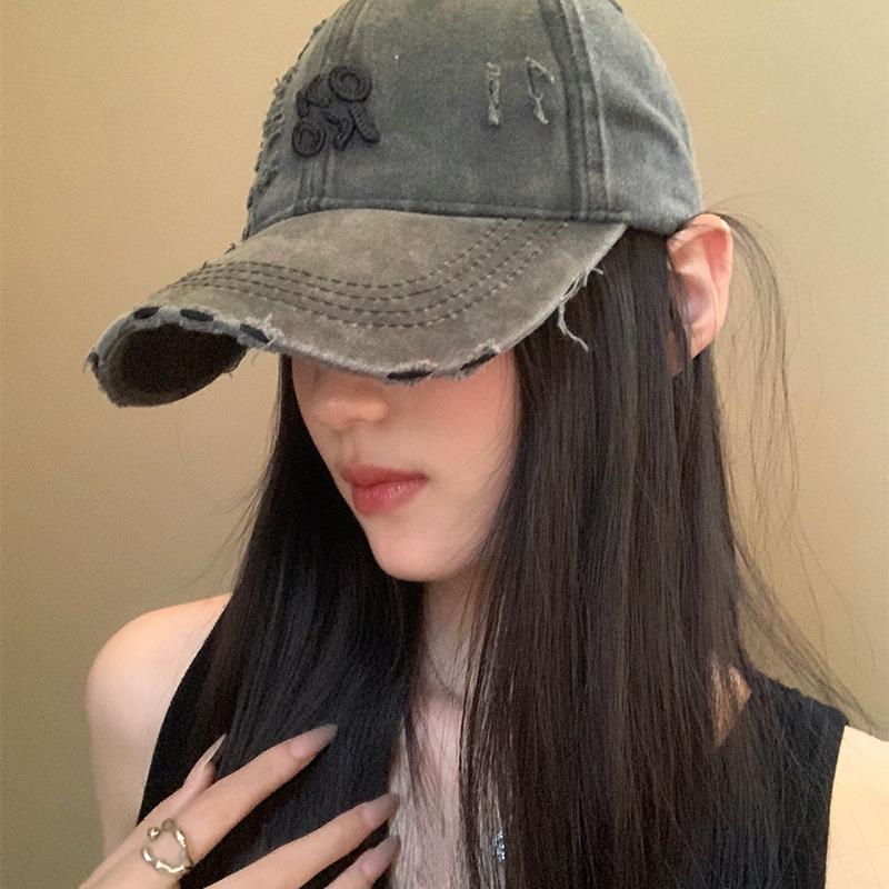 Retro Hole Baseball Cap Women's Spring and Summer New Washed Versatile Cap Showing Face Small Hat Trend