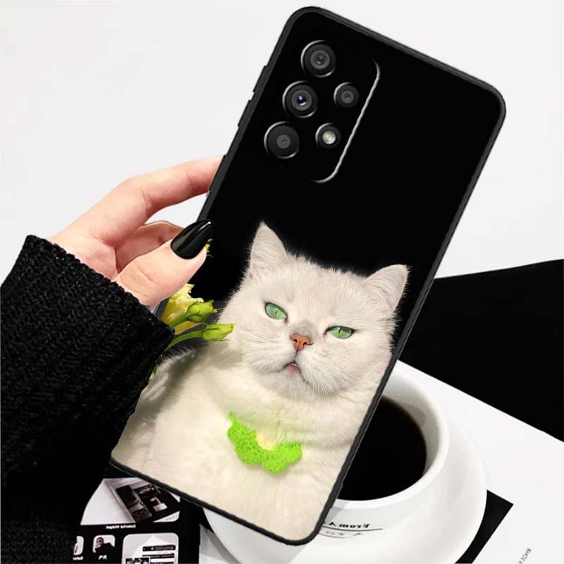 Anime cartoon cat illustration For Samsung A73 A72 A71 A55 A54 A53 A52 A51 A13 A22 A16 A15 A12 A14 A26 A07 5G Black Phone Case