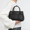 Damhandväska med exklusiv känsla, enkel stil, moderiktig stor axelväska, mångsidig daglig pendlarväska