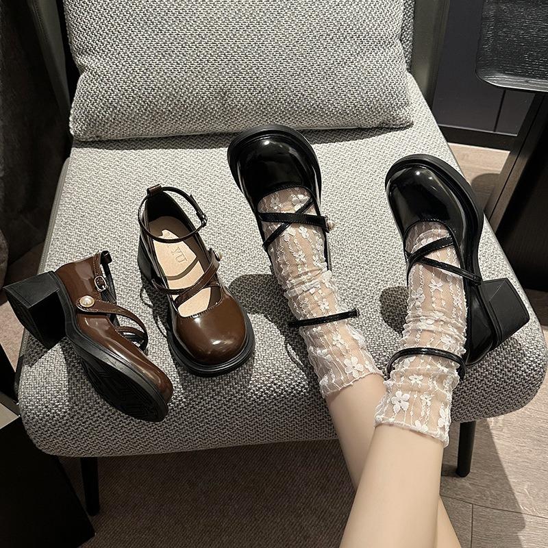 2026 Women Loafers Retro Brown Mary Jane Shoes Women Thick Heels Ankle Buckle Lolita Shoes Woman Uniform Pu Leather Pumps Shoe