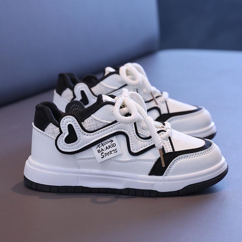 

Girls shoes sneakers summer 2025 new children s soft-soled breathable trendy cool older children s girls medium and older children s board shoes 31