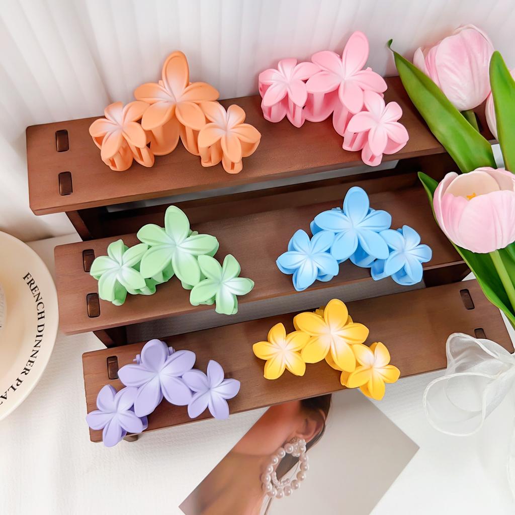 Summer Style Candy-Colored Three-Flower Plastic Beautiful, Fashionable, Simple, Sweet And Cute Hair Clip For Women