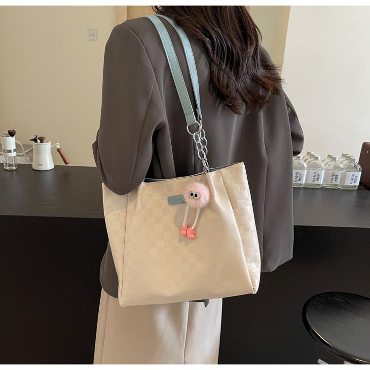 Trendy 2024 Summer Fashion Single Shoulder Tote Bag For Women Stylish Large Capacity