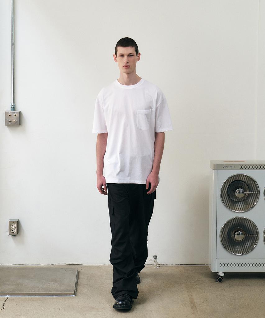 Insilence Multi-Pocket Pintuck Pants Black