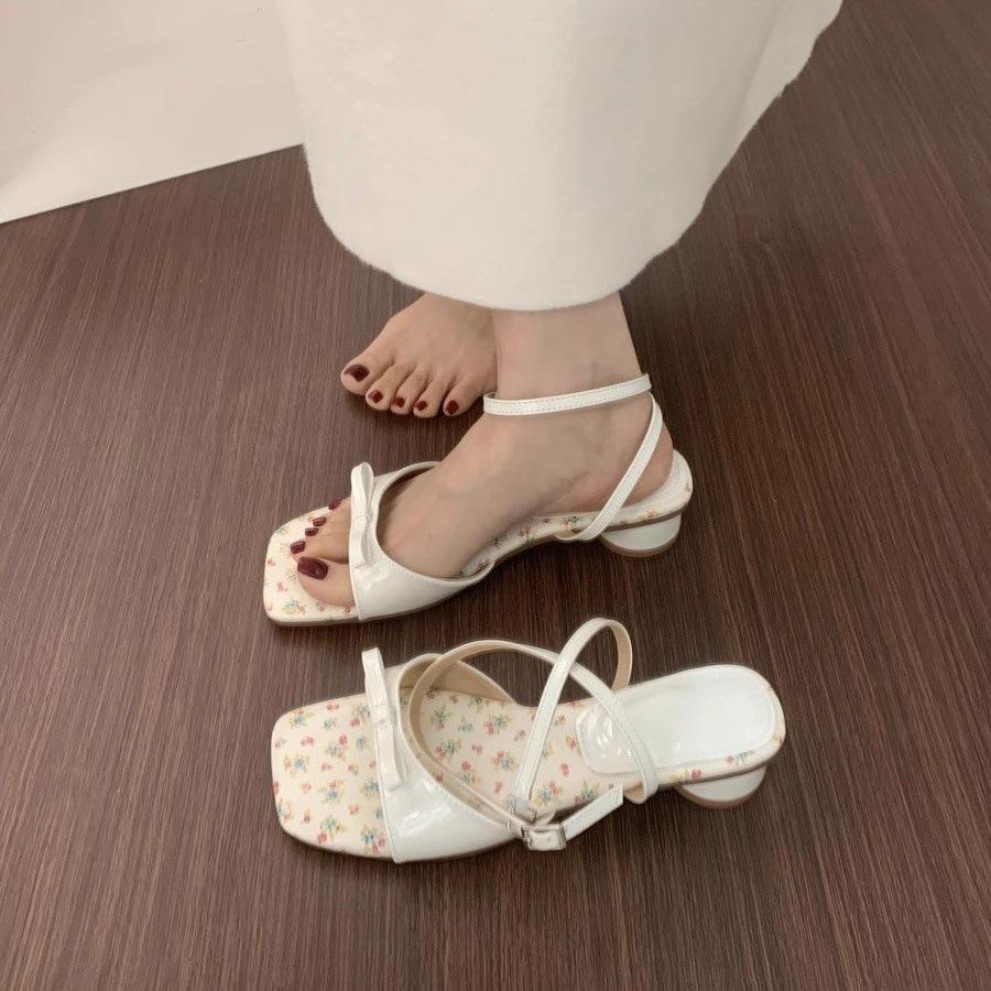 Small fresh open-toed square-headed floral sandals women's small thick-heeled shoes