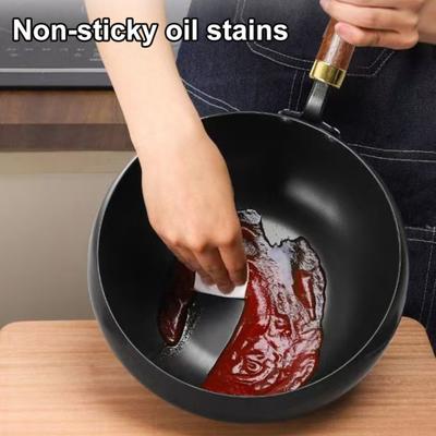 Forged Iron Wok with Wooden Lid Nonstick Skillet Pot Even Heating Fry Pan for Gas Stove Induction Cooker Ergonomic Handle Cooking Pot