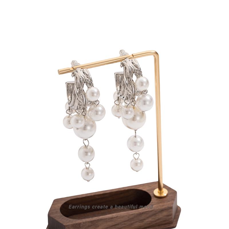 Elegant Baroque Tassel Clip-On Earrings: Retro Irregular Geometric Design for Non-Pierced Ears