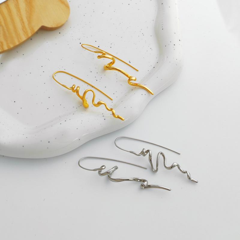 Abstract Copper 3D Cool Temperament Ear Hook Earrings – European & American Street Style T533