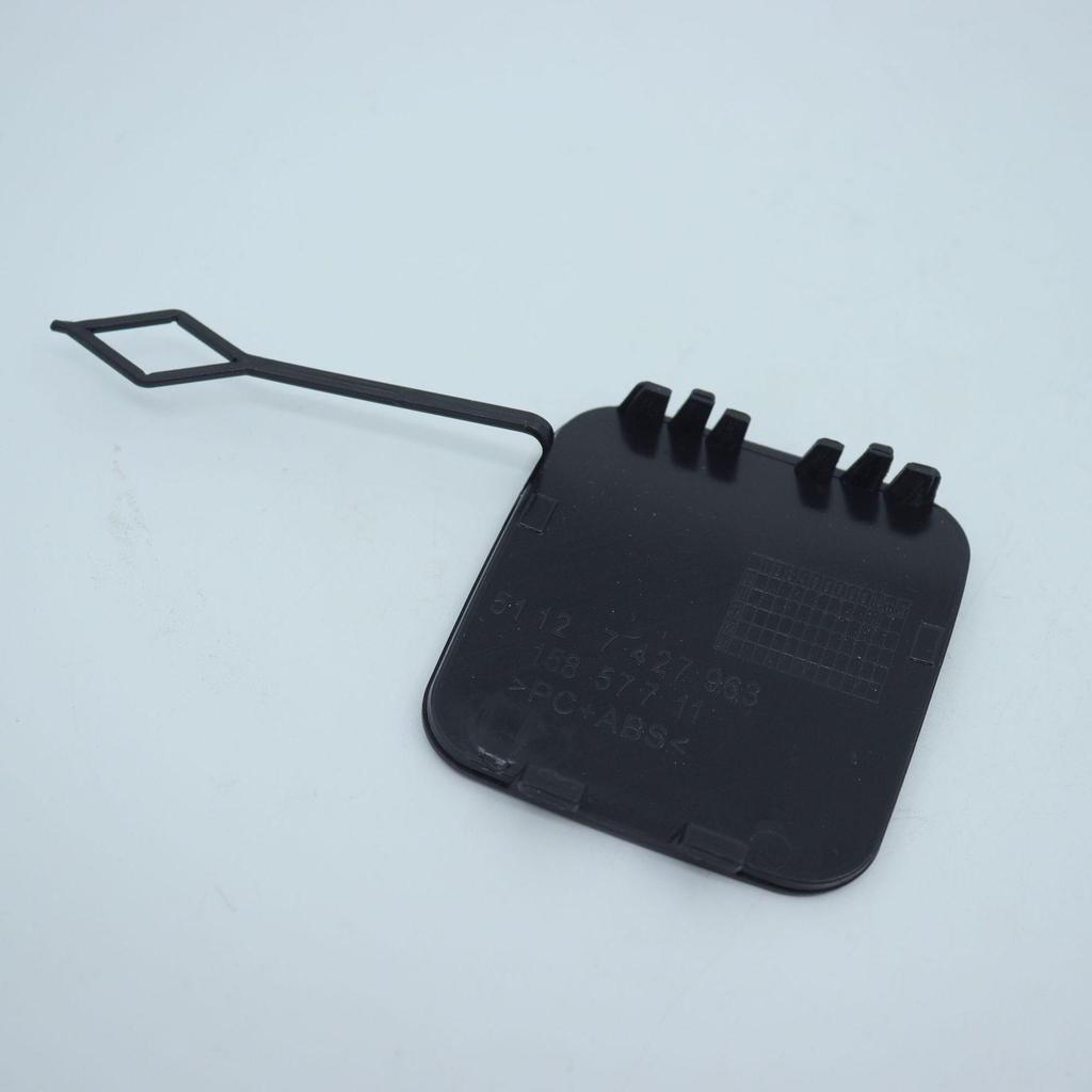 BMW 3-serie G20 Dragkroksskyddspanel 2017-2019 (51128493939)