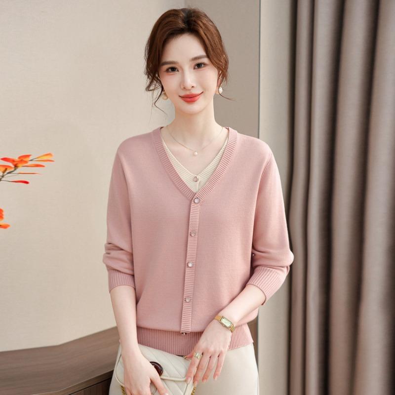 New Spring and Autumn Thin Sweater Bottoming Shirt, Mid-mother Spring Vacation Two-piece Knitted Long-sleeved Shirt