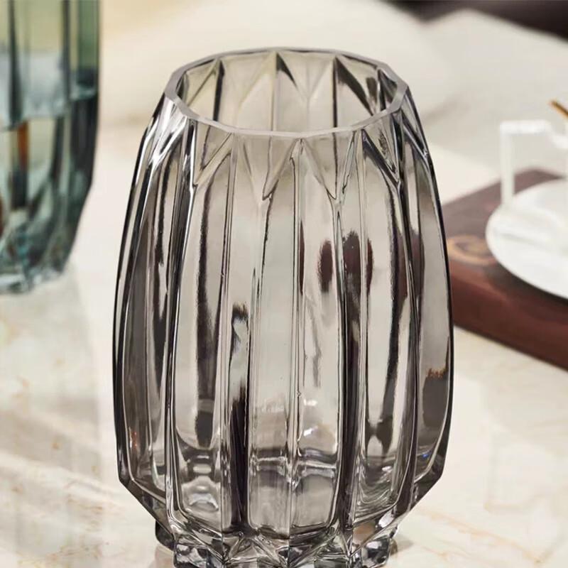 Elegante Glasvasen für Heimdekoration