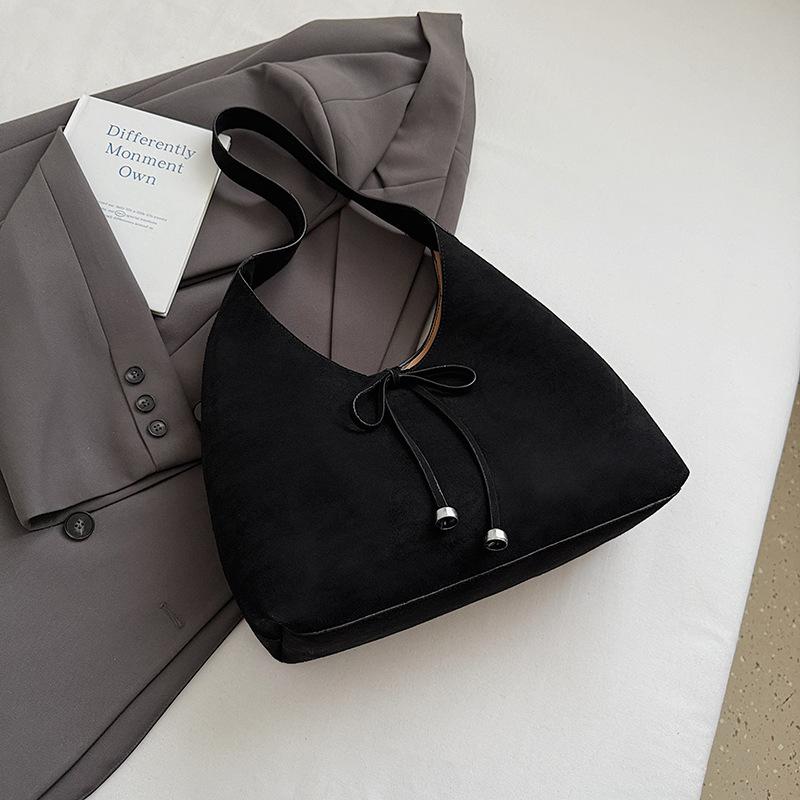 

2025 новая осенняя ретро ленивая простая сумка через плечо с бантом высокая ценность простая повседневная сумка на кулиске женская чёрный