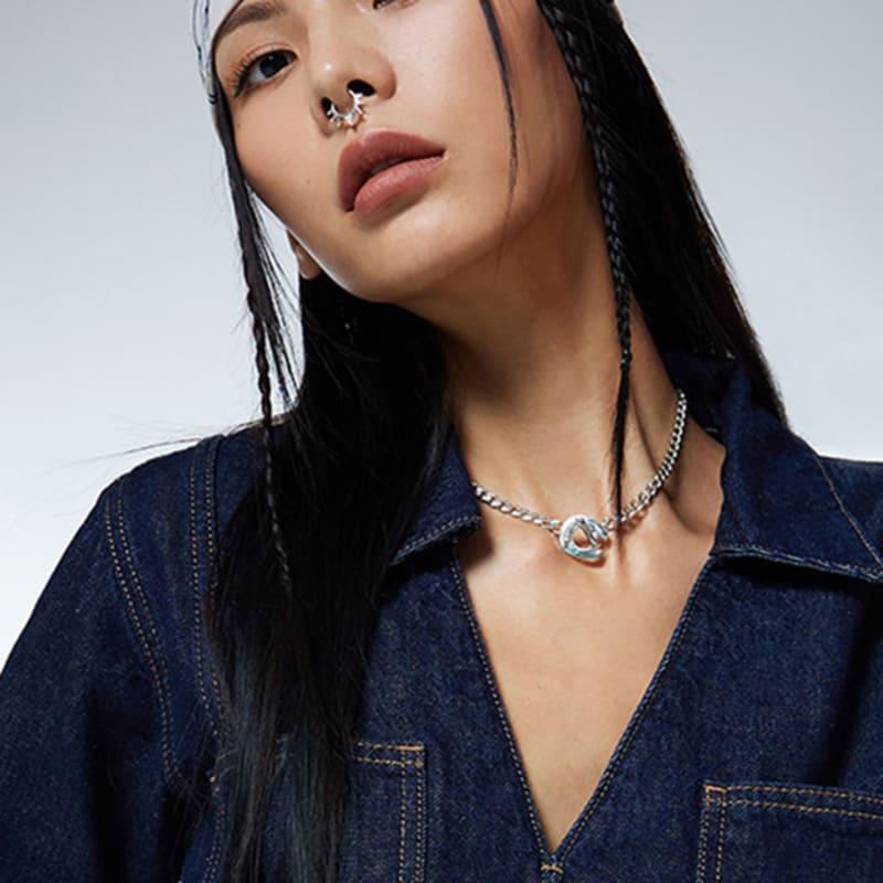 NIMBUS Horseshoe Toggle Chain Necklace