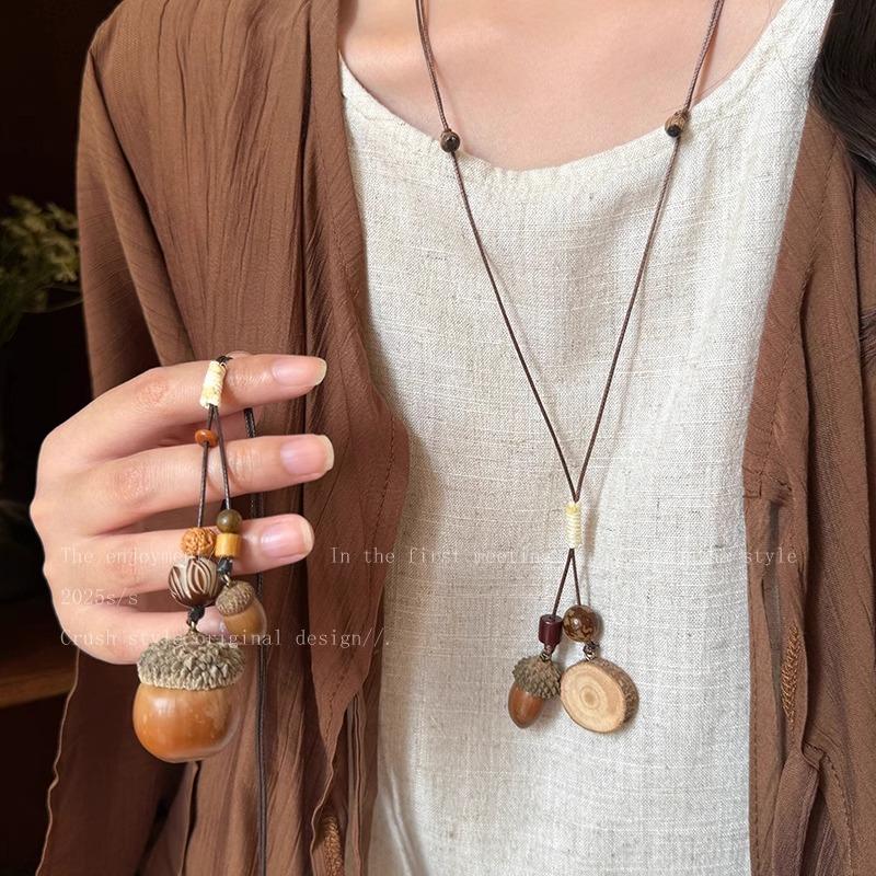Long-length Wax Rope Walnut Pendant Necklace for Women - A Retro and Niche Design in Modern Chinese Style Accessory