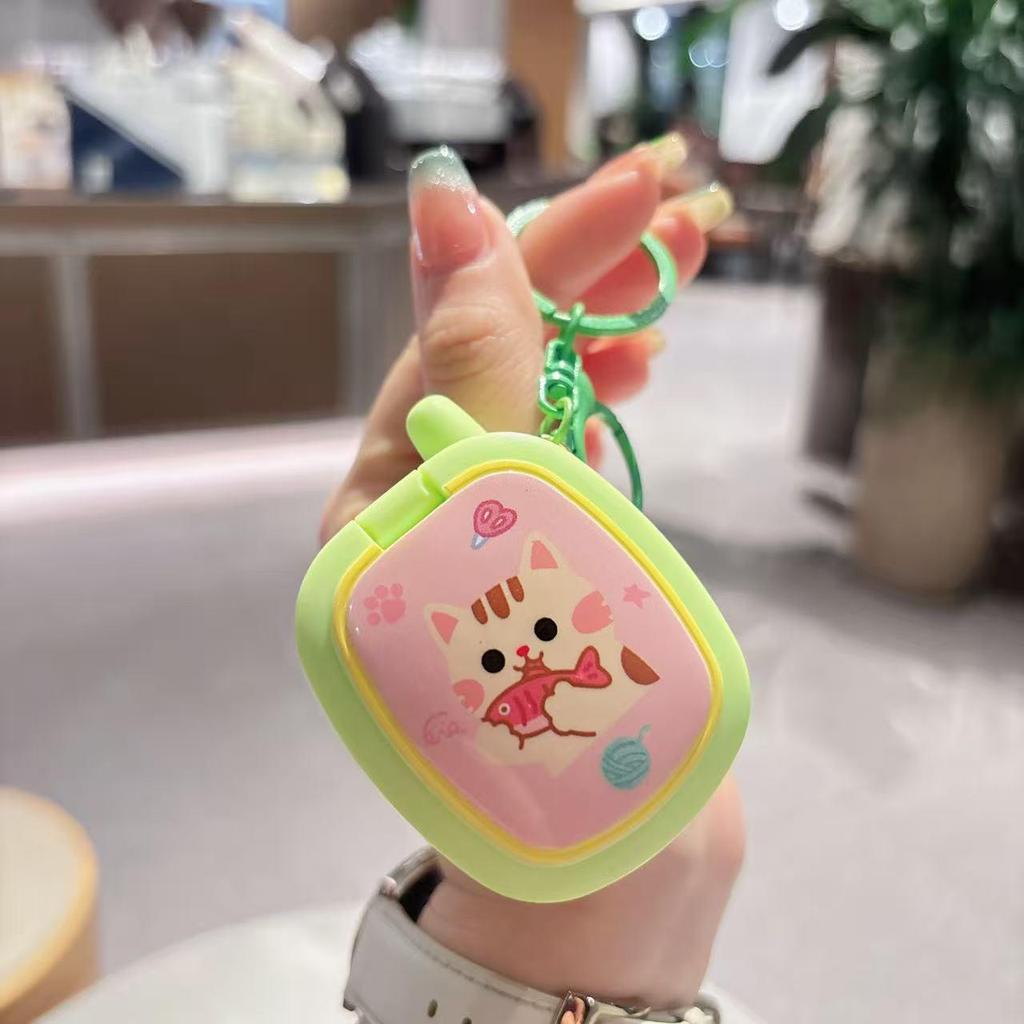 Portable Dance Machine Keychain: Stress-Relief, Cute Children's Toy & Backpack Pendant.