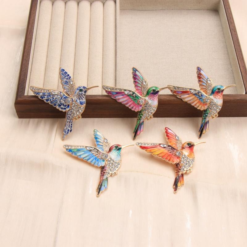 Baroque Luxury Swallow-Design Brooches for Men and Women, Jewelry and Accessories, Gifts for Weddings, Holidays, and Parties