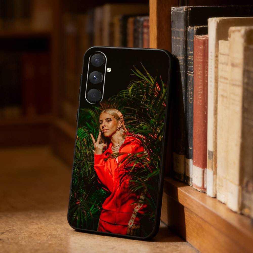 Singer Young M-Miko   Phone Case For Samsung S26,S25,S24,S23,S22,S21,Ultra,Plus,FE Black Soft Cover