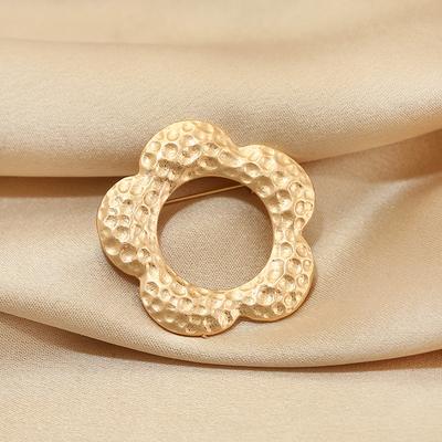 Matte Petal Anti-glare Brooch, High-end, Light Luxury and Niche Coat Brooch, Sweater Pin