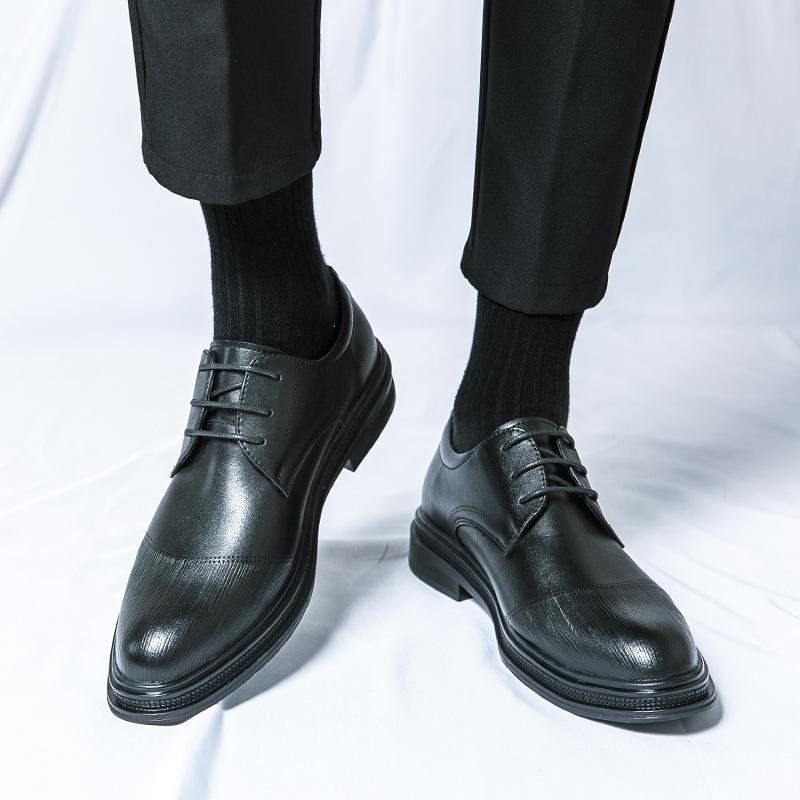 Korean Version Leather Shoes Fashion Brand Men Pointed Block Comfortable Leather Shoes Men Business Lace Up Formal Leather Shoes