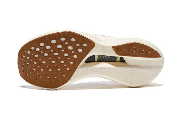 SAUCONY Endorphin Elite White Gold Women's - S10768-13