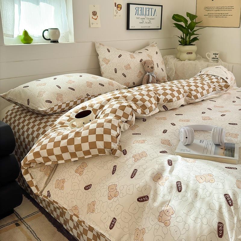 Small Fresh Four-piece Bed Sheet Set Quilt Cover Set Single Dormitory Three-piece Set Skin-friendly and Comfortable Bedding