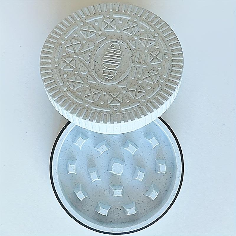 Vanilla Spice Grinder, 2.2-Inch Powerful Manual Grinding,Fun Cookie Shape Design,Protection Plastic Portable Crusher Accessories