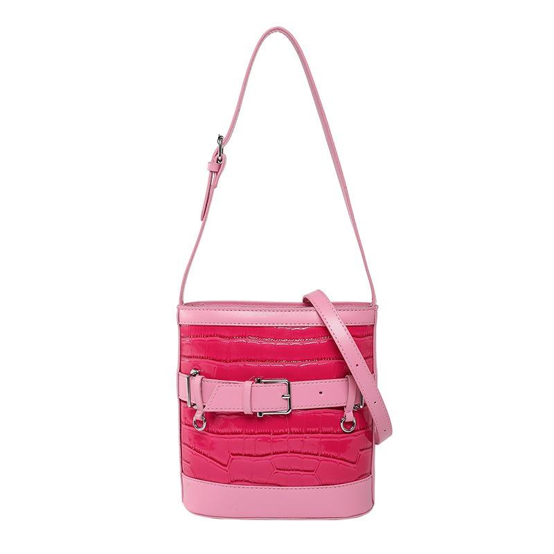 Autumn new Spice Girl locomotive bag fashion trend commuter shoulder women's bag messenger bag bucket bag