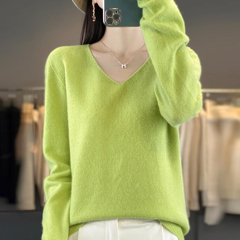 Women's V-Neck Knit Sweater: Loose-Fit, Flat Base Layer for Autumn/Winter, Solid Color Pullover Style