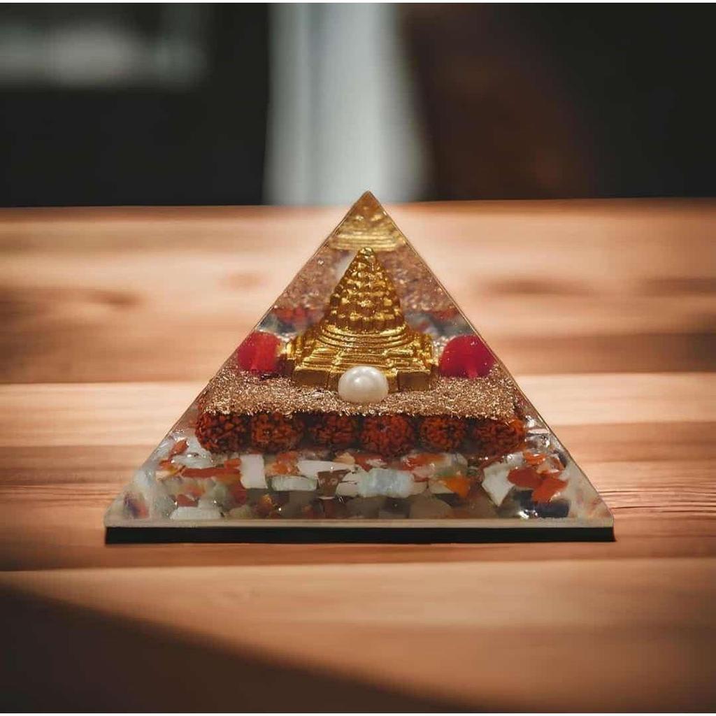Natural Orgone Gomti Chakra Shree Yantra Pyramid with with Red & White Chirmi Seeds for Wealth, Prosperity, Success