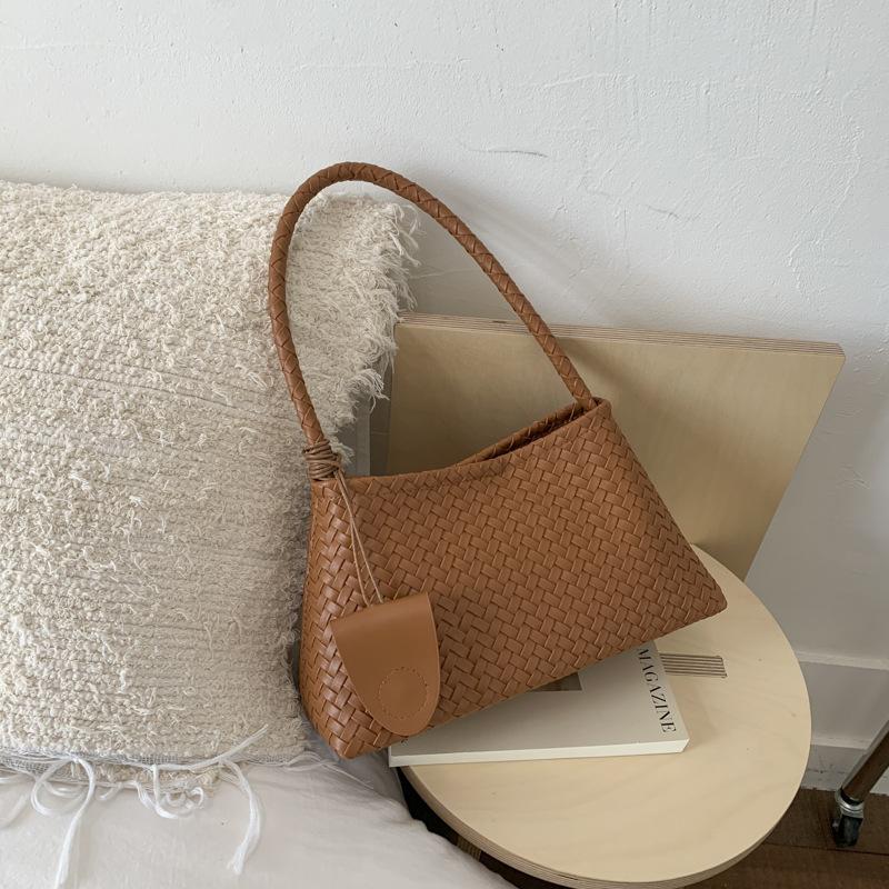 Large Capacity Bag Women's New Niche Design Woven Shoulder Underarm Mother Bag Commuter Tote Bag