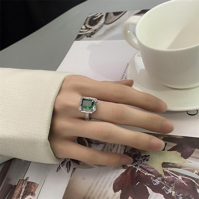 Jewelry Copper Bottom Gold-Plated High Carbon Diamond Ice Flower Square Diamond Copper Inlaid Temperament Light Luxury Ring Female 8 * 10
