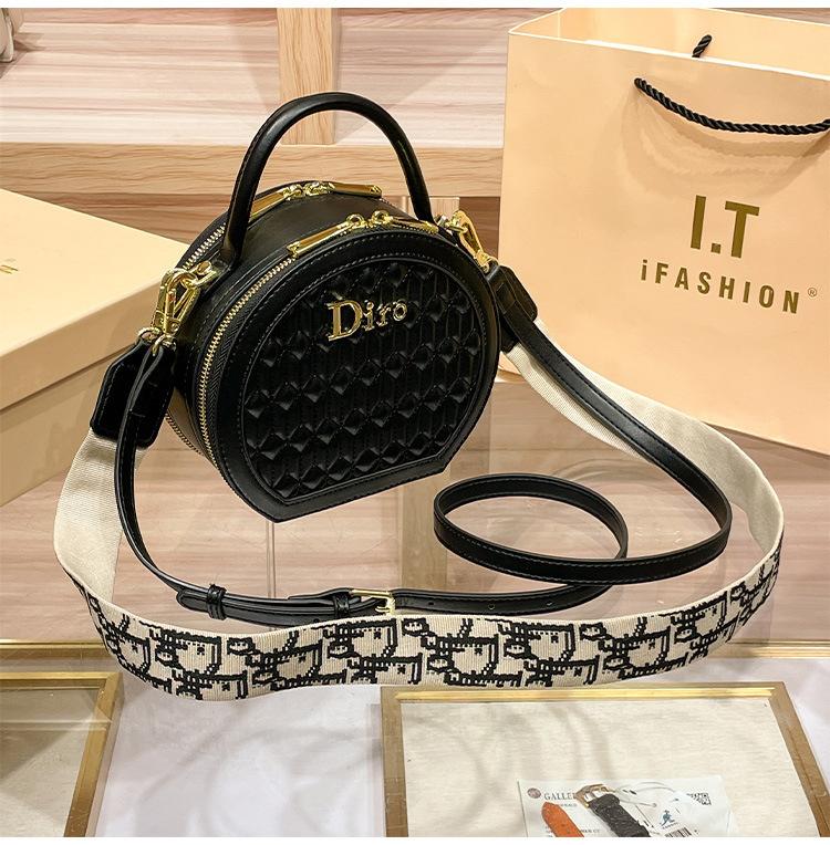 New Fashion Embroidered Bag Handheld Crossbody Small Round Bag