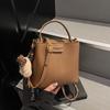 New Sense Bag Fashionable Versatile Handbag Casual Commuting Shoulder Crossbody Bucket Bag