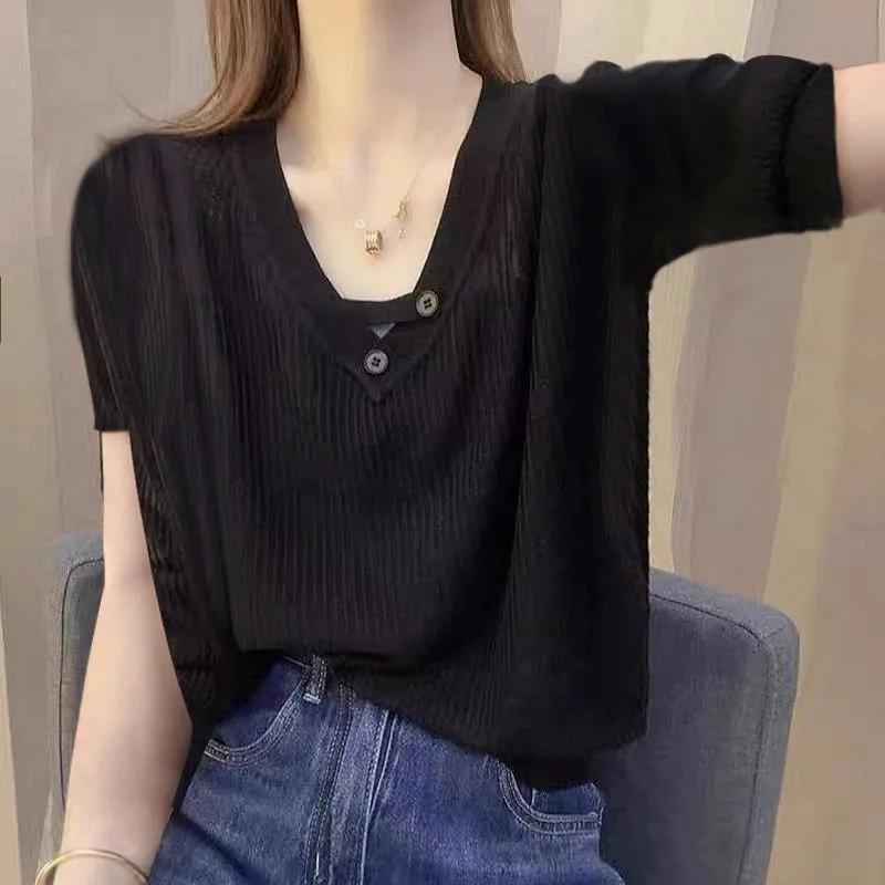 Women's Casual Black V-neck T-shirt Half Sleeve Button Detail Knit Top