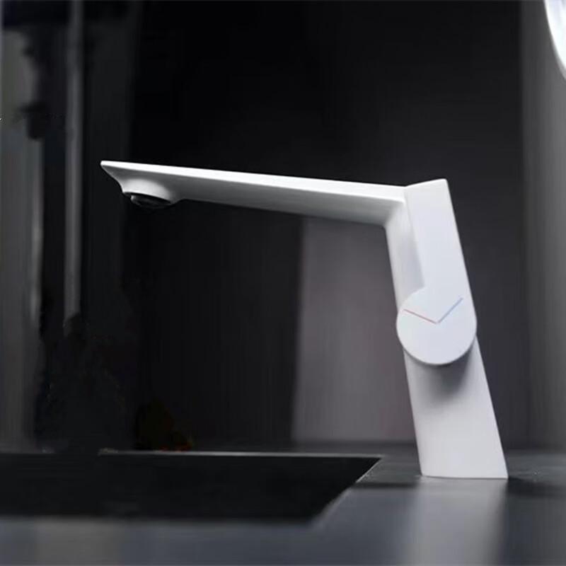TLXT Titanium Gold Aircraft Basin Faucet