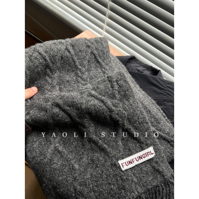 

Ретро и модный шарф с рубчиком и бахромой для женщин на осень и зиму. Шарф из шерстяной смеси для тепла и защиты от холода. 158 * 25cm (without tassel)