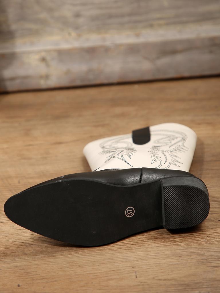 Autumn and winter new embroidered large size British style knight boots pointed Chelsea high boots