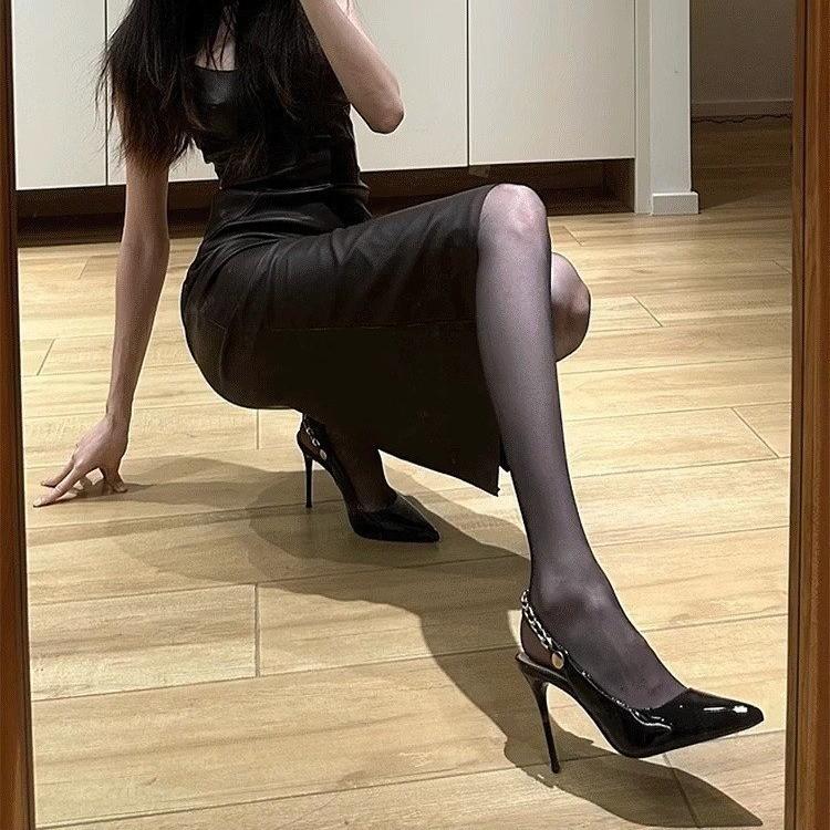 2025 new patent leather chain royal sister sexy black pointed thin heel temperament French high heels women's bag head sandals