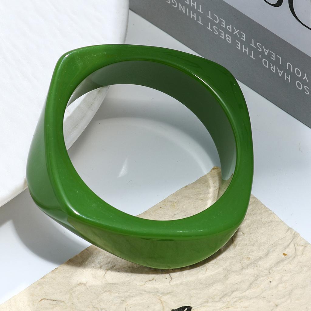 European and American geometric smudge coffee bracelet resin arc bracelet niche design student girlfriend jewelry women