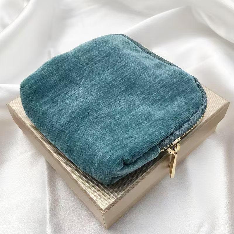 Soft Velvet Jewelry Pouch Multiple Inner Compartments Tassel Zipper For Travel Daily Use Storing Rings Earrings Necklaces