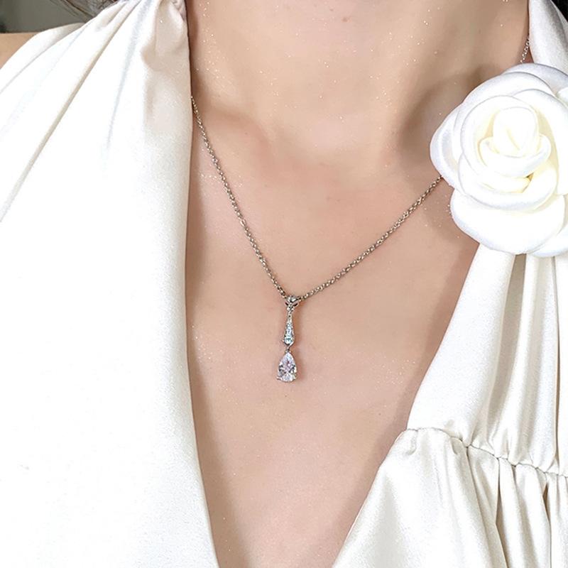 One Drop Of Tears Galaxy Zircon Necklace Light Luxury Niche Design Advanced Sense Flash Diamond Water Drop Pendant Neck Chain Collarbone Chain Female