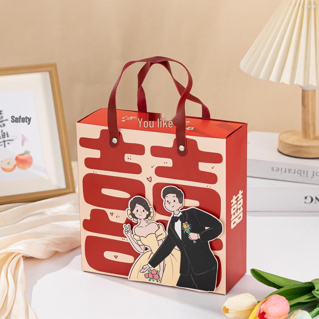 European-Style Wedding Candy Box: Handheld Cartoon Gift Box and Fruit Box