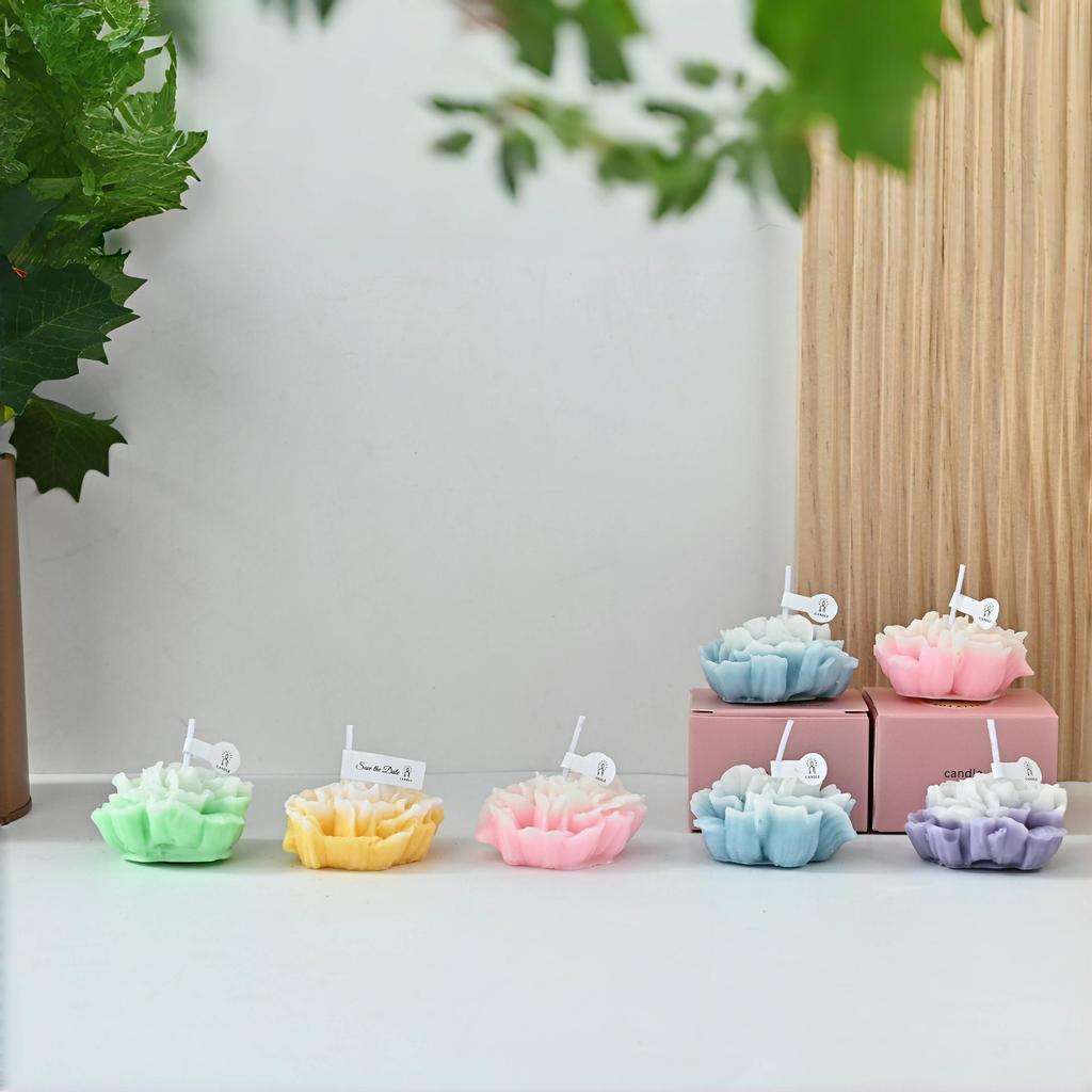 Carnation Scented Candle - Handmade Fragrance, Floral Wax Gift for Teacher's Day, Party Favor in National Style Flower Shape