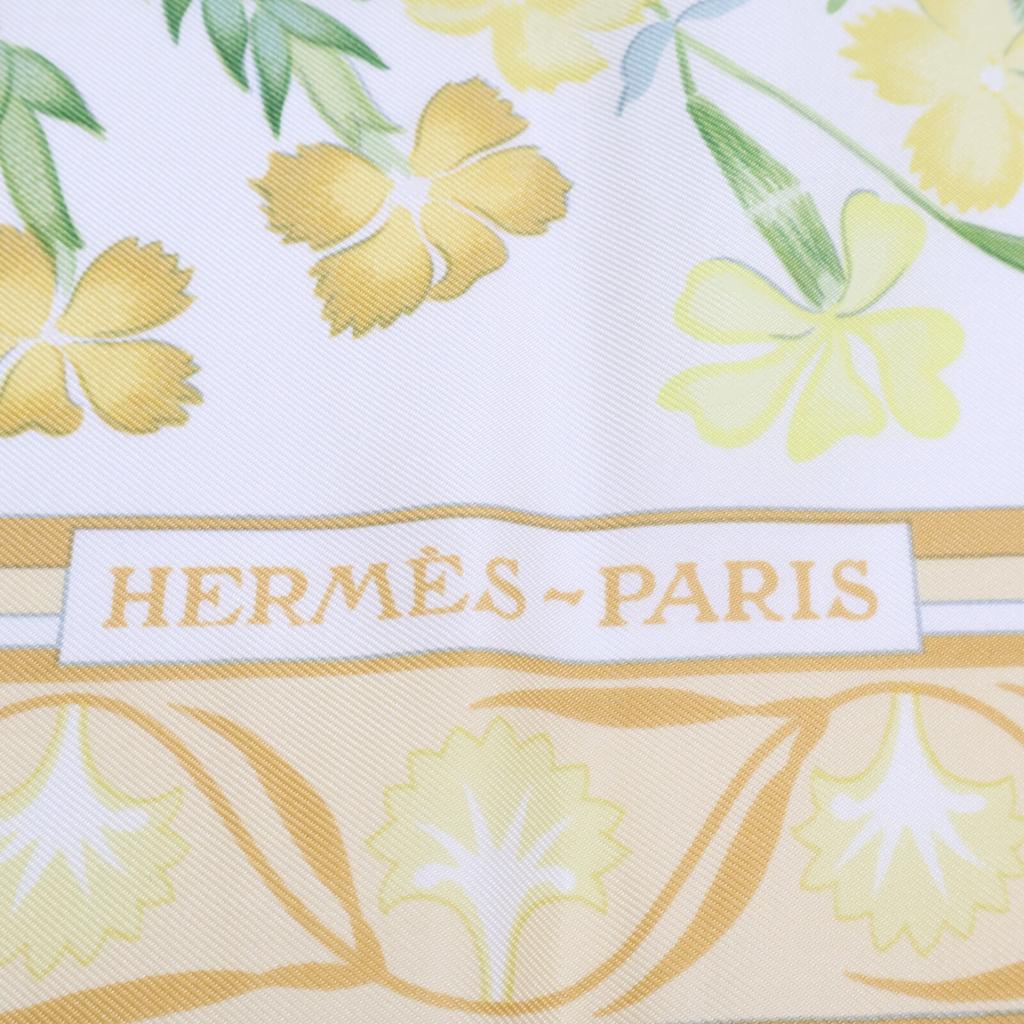 HERMES Wild carnations and dianthus silk Carre90 scarf YellowUsed