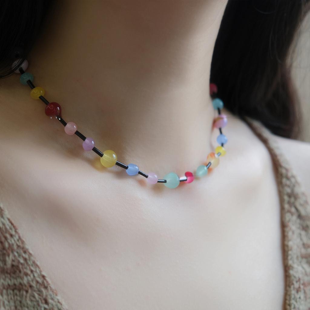 Titanium Steel Color Stone Beaded Necklace, Fashionable Small and Fresh Design Collarbone Chain, Simple and Versatile Item Decoration, Women's High