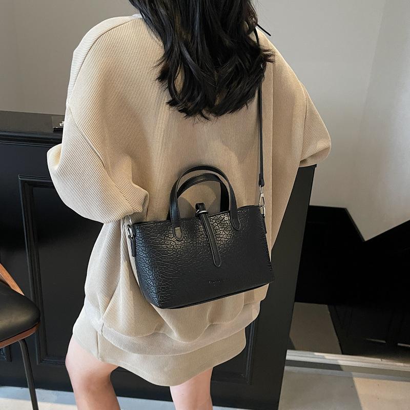 New Large-capacity Bag Women's Fashion Shoulder Messenger Bag Women