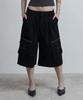 Aejeuyua Pintuck Stitch Bermuda Pants Black