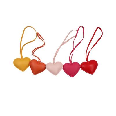 PU-Leder PU-Leder Kleiderbügel Liebestaschenanhänger Niedlicher Herz-Schlüsselanhänger Taschenschmuck
