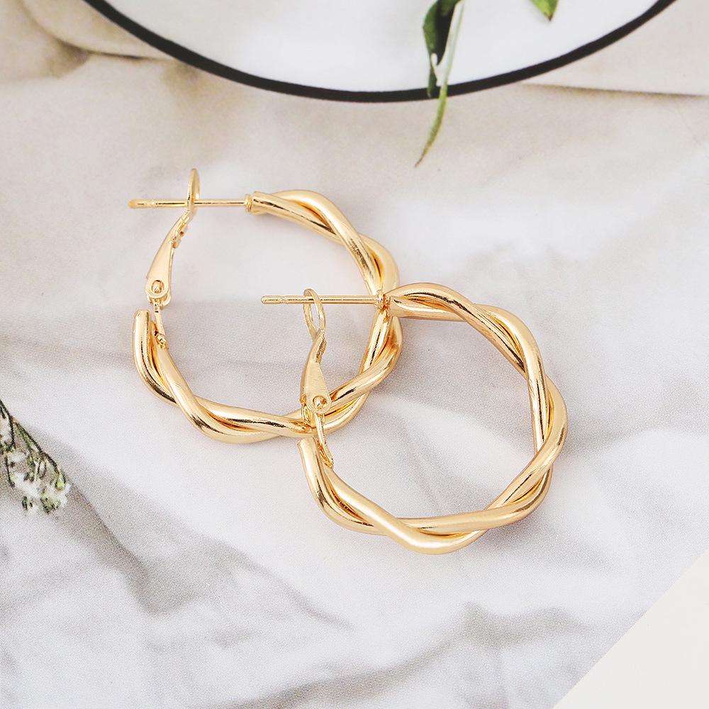 Trendy Geometric Twist Hoop Earrings: Stylish Metal Accessories for Women